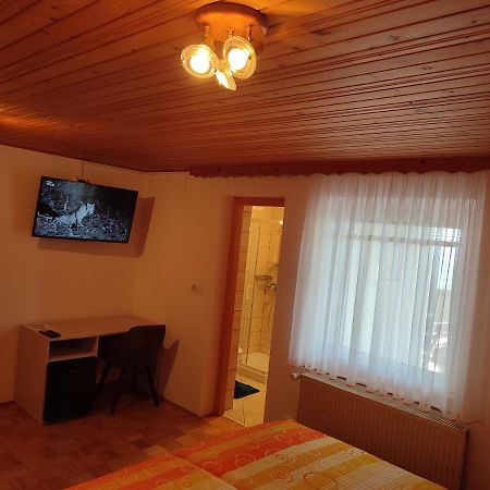 Gostilna Pension Blegos Poljane nad Škofjo Loko 外观 照片