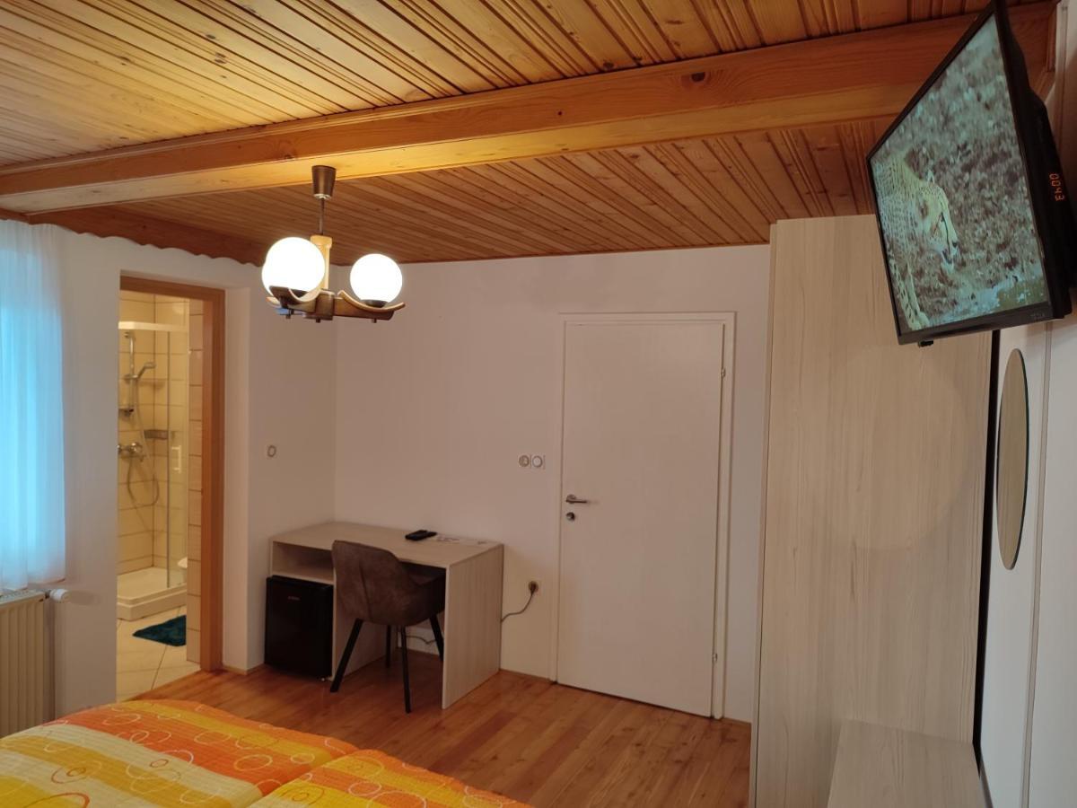 Gostilna Pension Blegos Poljane nad Škofjo Loko 外观 照片